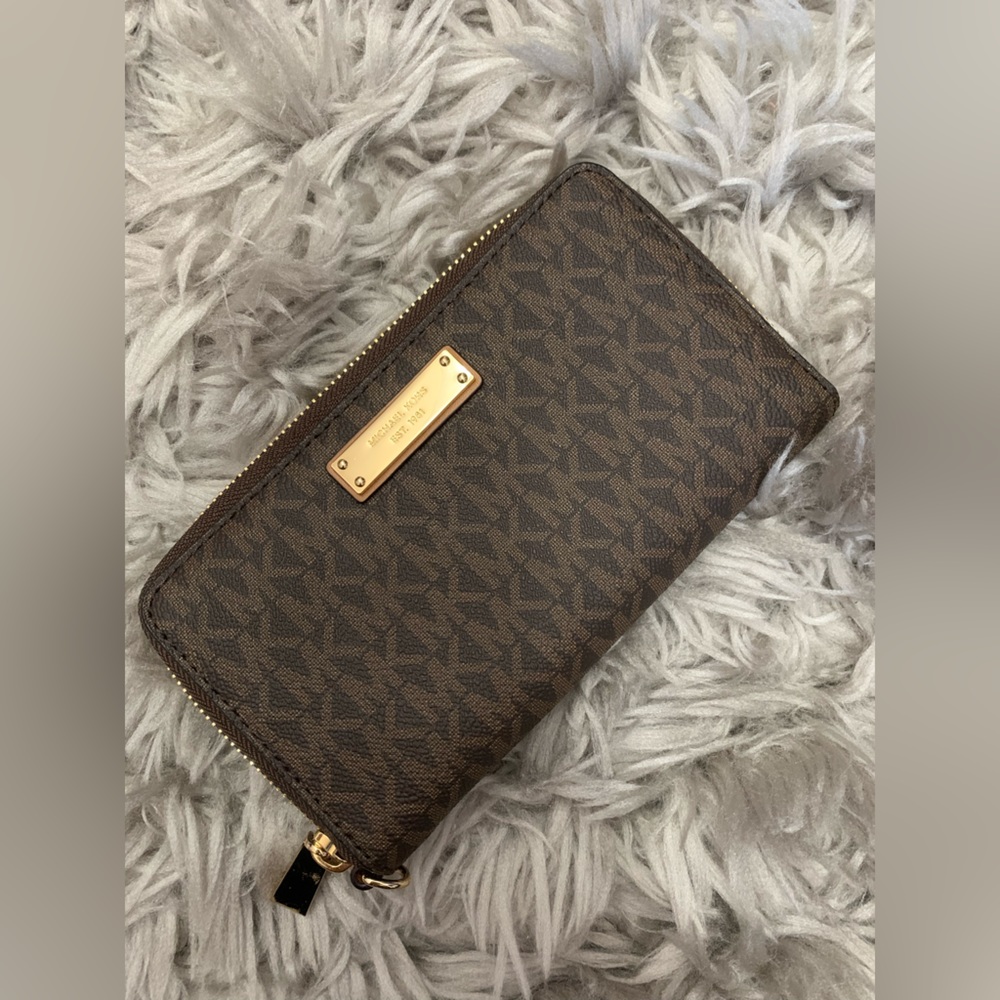 Michael Kors wallet